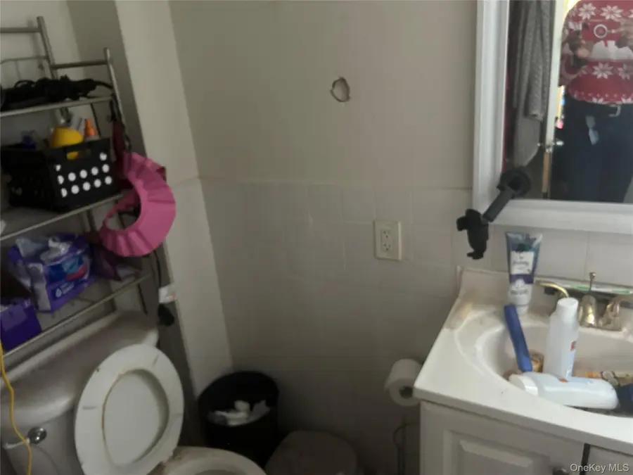 19 Westside Avenue, Bay Shore, NY 11706 - Image #3