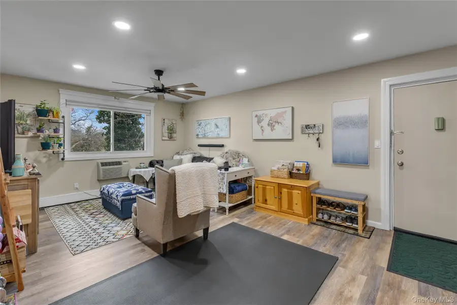 200 Merrick Road #I, Amityville, NY 11701 - Image #3