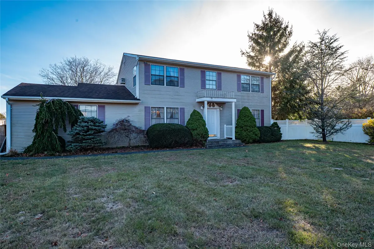 290 E Woodside Avenue, Patchogue, NY 11772 - Image #1