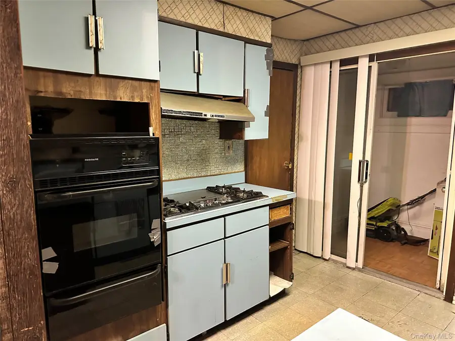 2902 Baisley Avenue, Bronx, NY 10461 - Image #2