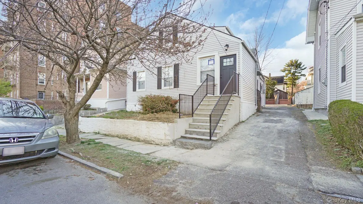 219 E 238th Street, Bronx, NY 10470 - #1