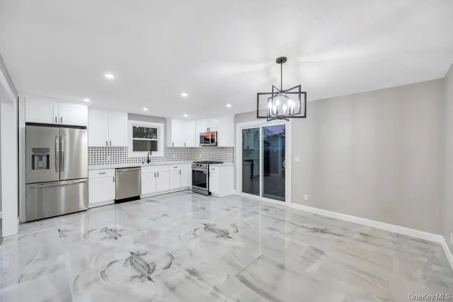 27 Ash Street, Central Islip, NY 11722 - Image #3