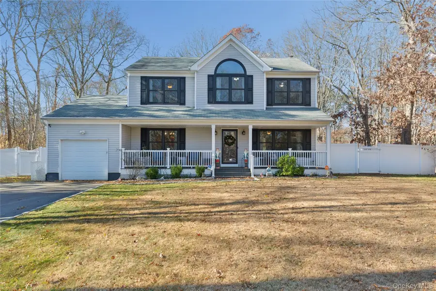 262 Walker Avenue, East Patchogue, NY 11772 - Image #2