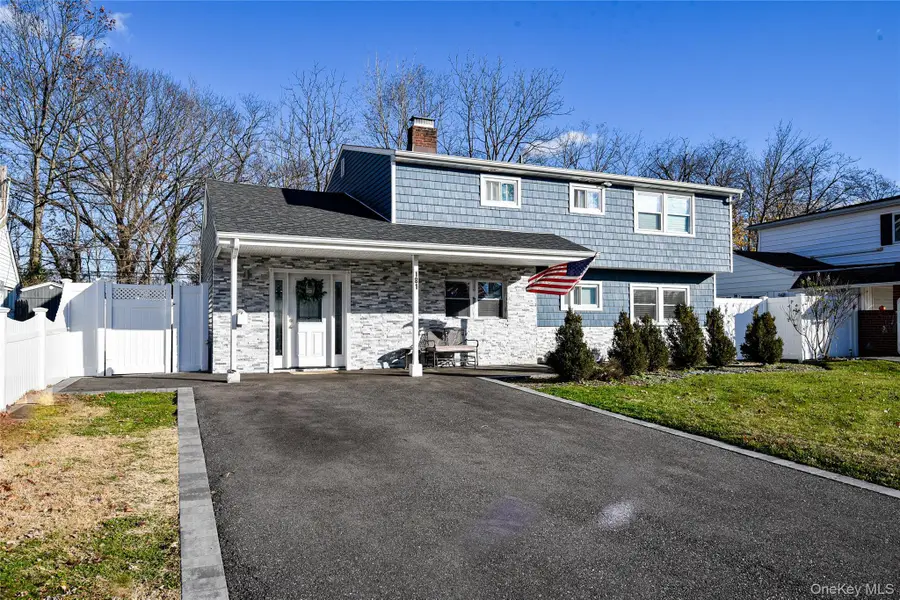 181 Friends Lane, Westbury, NY 11590 - Image #2