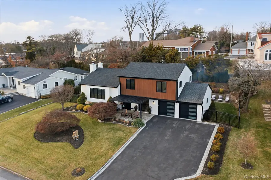76 Kensington Oval, New Rochelle, NY 10805 - Image #3