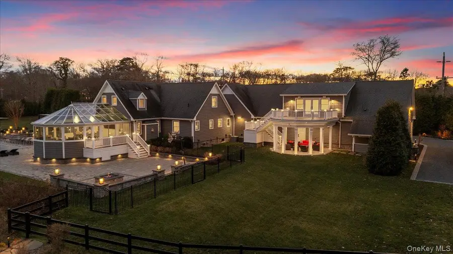 19 W Tiana Road, Hampton Bays, NY 11946 - #3