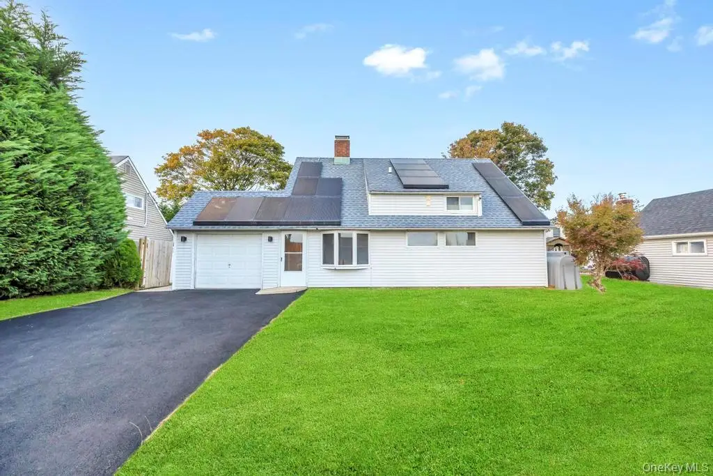 9 Redwood Lane, Levittown, NY 11756 - Image #1