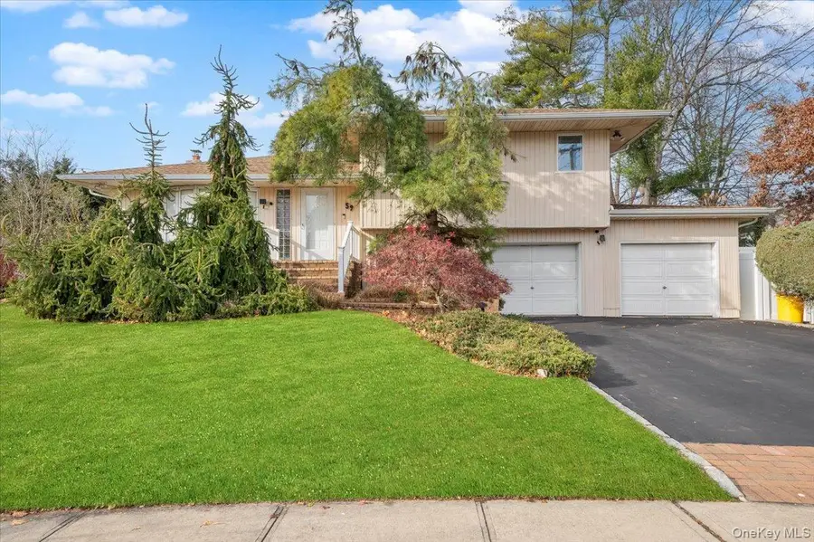 59 Hazelwood Drive, Jericho, NY 11753 - Image #2