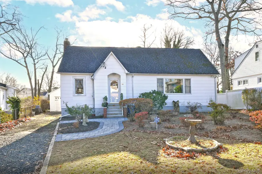 32 Horton Drive, South Huntington, NY 11746 - Image #2