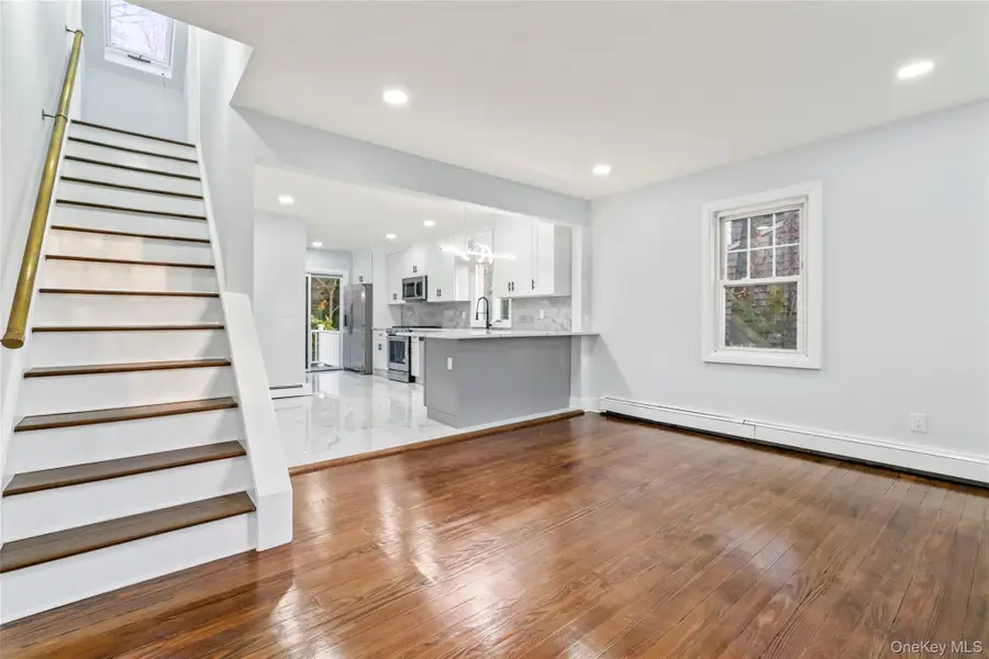 602 Clocks Boulevard, Massapequa, NY 11758 - Image #3