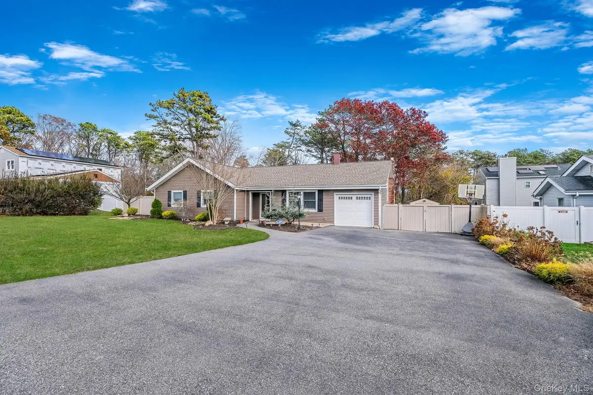 269 Bridgeport Avenue, Medford, NY 11763 - Image #1