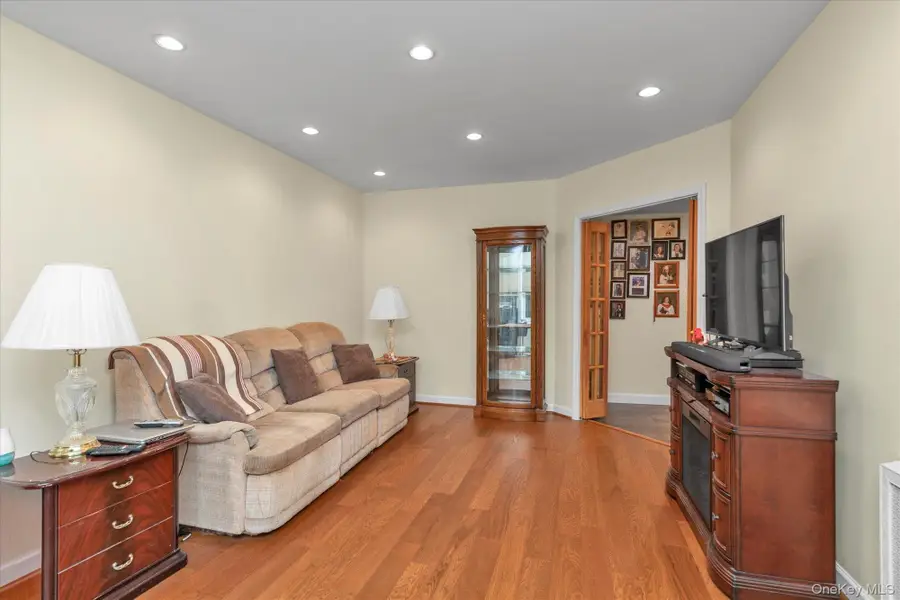 32 Fifth Street, Valley Stream, NY 11581 - Image #2