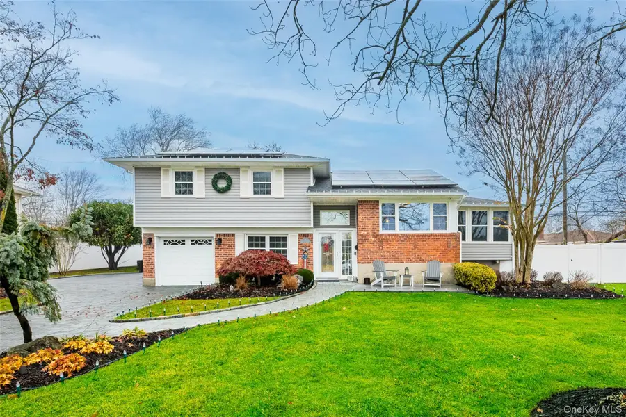 6 Simmons Drive, East Islip, NY 11730 - Image #2