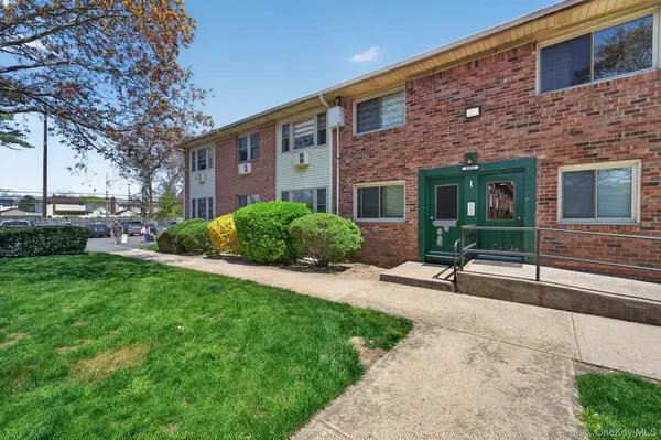 2453 Union Blvd #32A, Islip, NY 11751