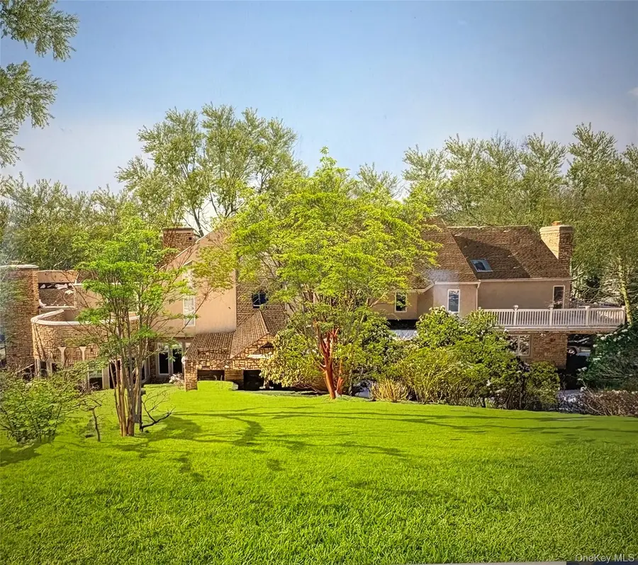 301 Oakley Court, Mill Neck, NY 11765 - #3