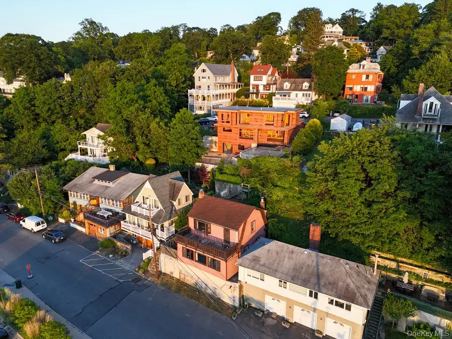 61 The Boulevard, Sea Cliff, NY 11579 - #2
