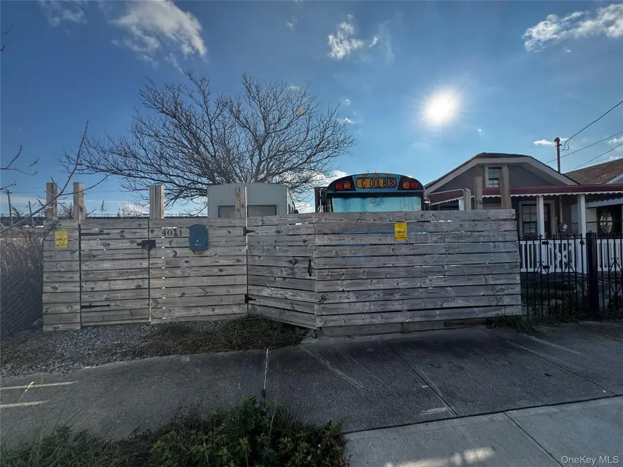 4011 Rockaway Beach Boulevard, Far Rockaway, NY 11691 - Image #2