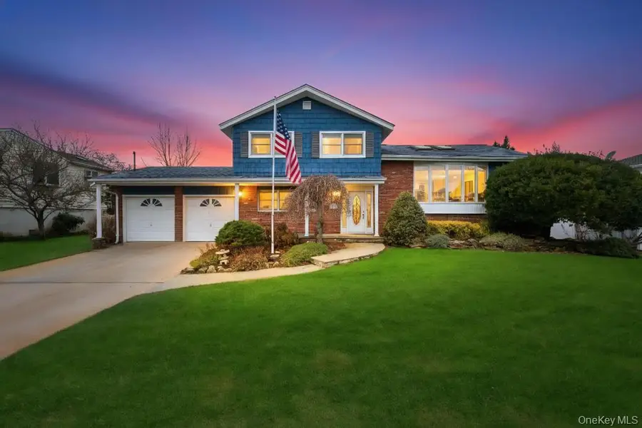 65 Waterview Avenue, Massapequa, NY 11758 - Image #2