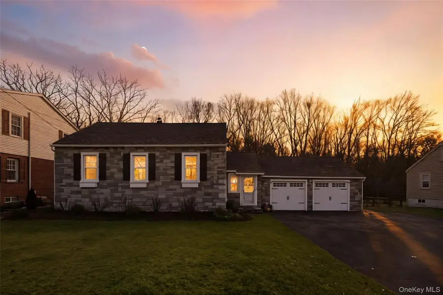 117 Cedar Avenue, New Windsor, NY 12553 - Image #2