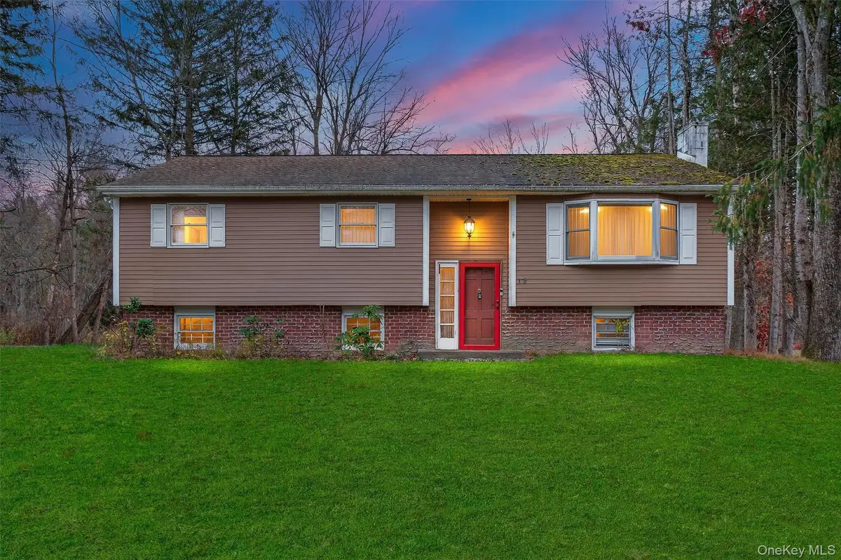 12 Robert Drive, Hyde Park, NY 12538 - Image #1