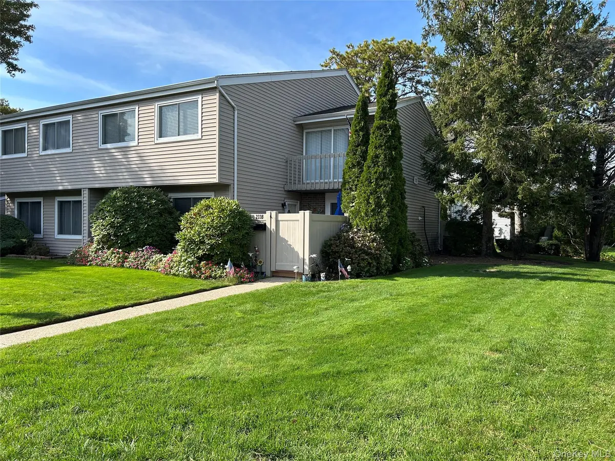 233B Springmeadow Drive #B, Holbrook, NY 11741 - Image #1