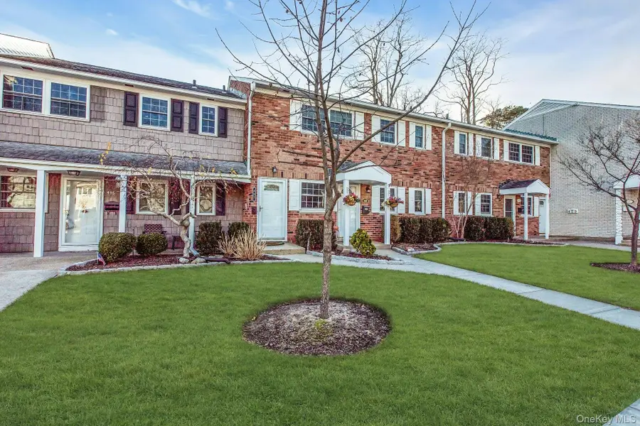 457 Village Drive #457, Hauppauge, NY 11788 - Image #2