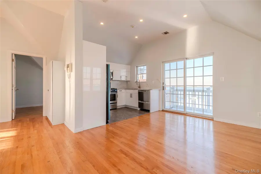 16823 Powells Cove Boulevard #12, Beechhurst, NY 11357 - #2