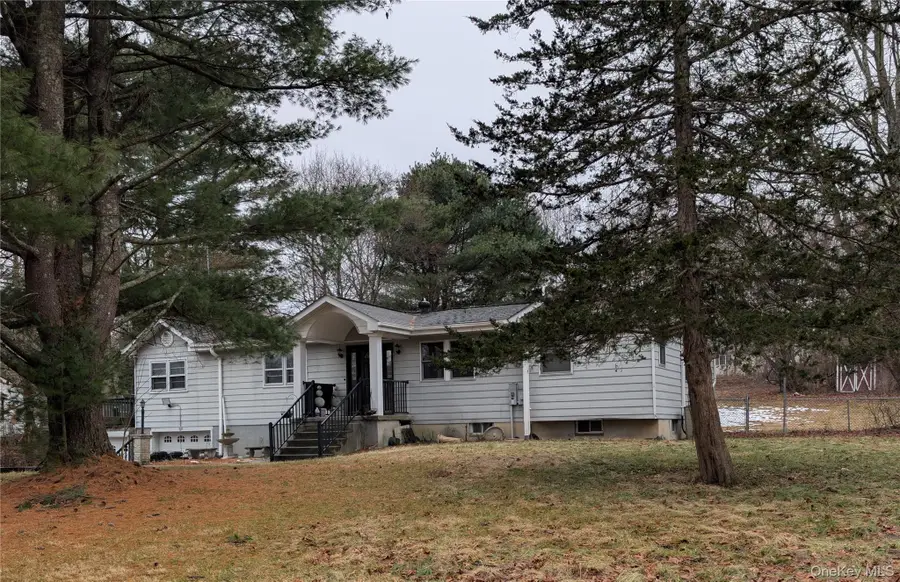 145 N Fostertown Drive, Newburgh, NY 12550 - Image #2