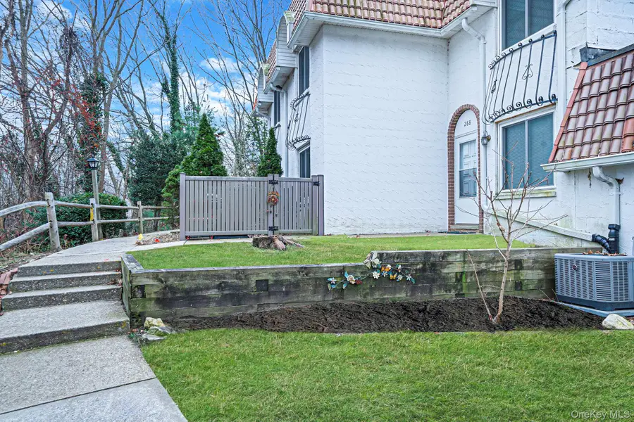 268 Brettonwoods Drive, Coram, NY 11727 - Image #2