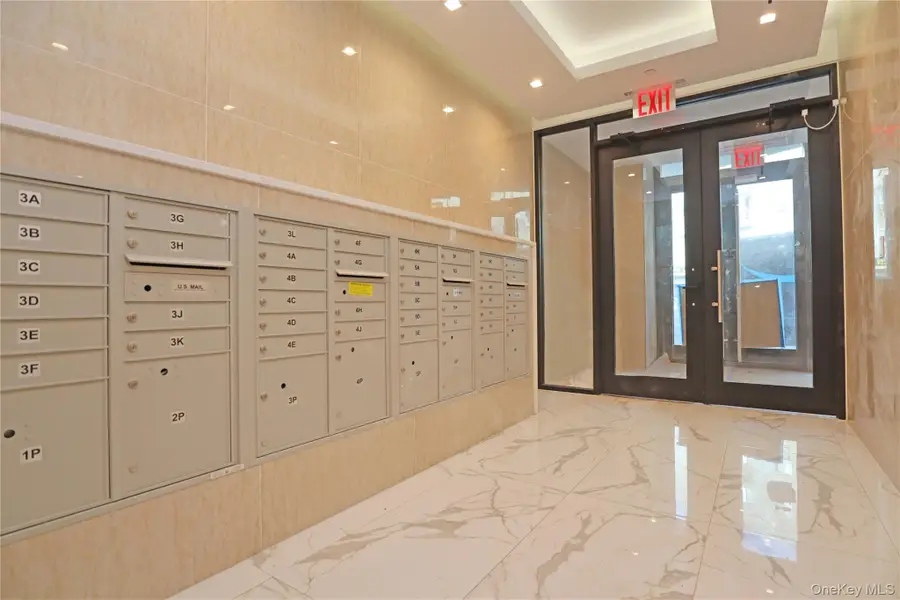 15002 Northern Boulevard #4B, Flushing, NY 11354 - Image #3