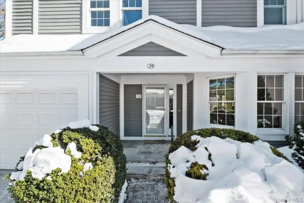 39 Alex Drive, White Plains, NY 10605