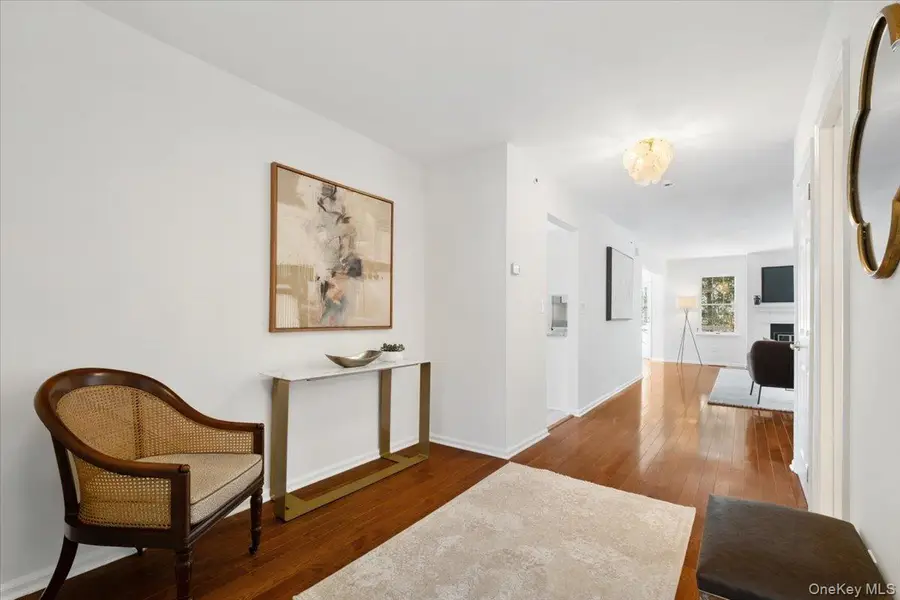 39 Alex Drive, White Plains, NY 10605 - Image #2