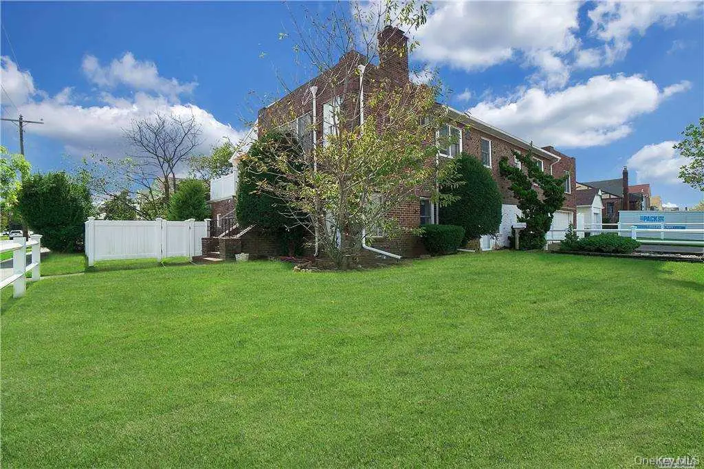 215 Roosevelt Boulevard, Long Beach, NY 11561 - Image #1