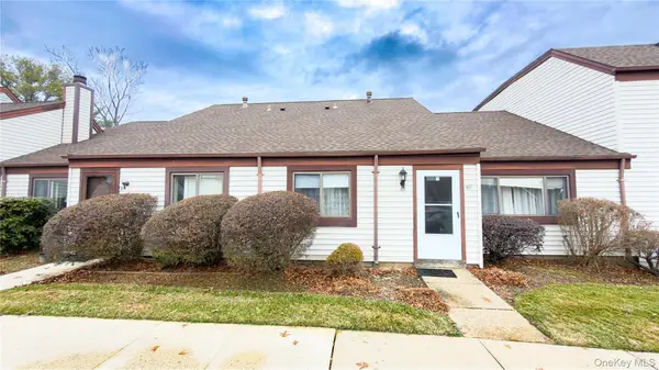 98 Whistler Court #98, Middle Island, NY 11953