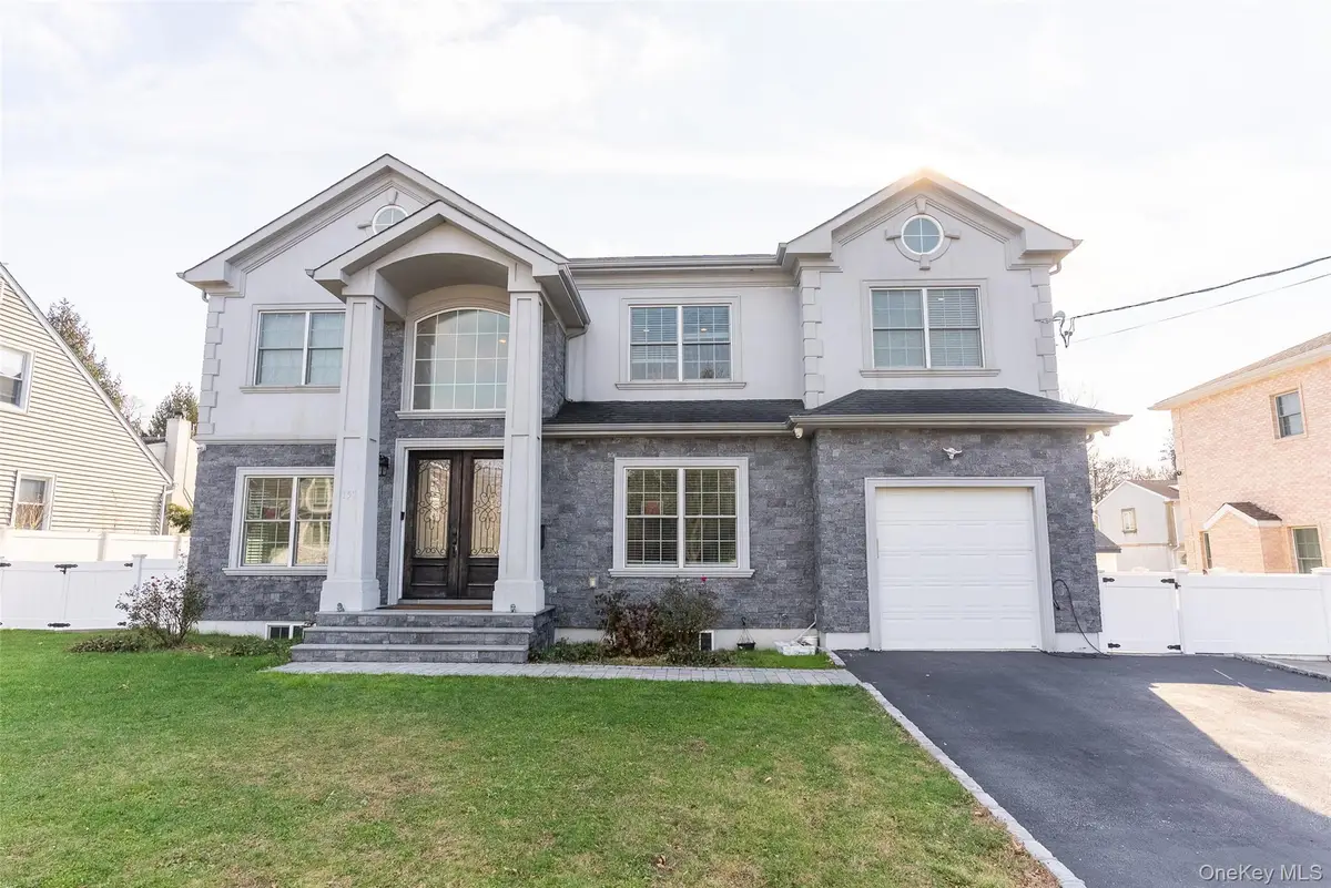 157 Evans Avenue, Albertson, NY 11507 - Image #1