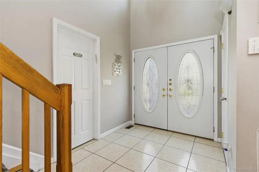 1762 Esposito Court, East Meadow, NY 11554 - Image #3