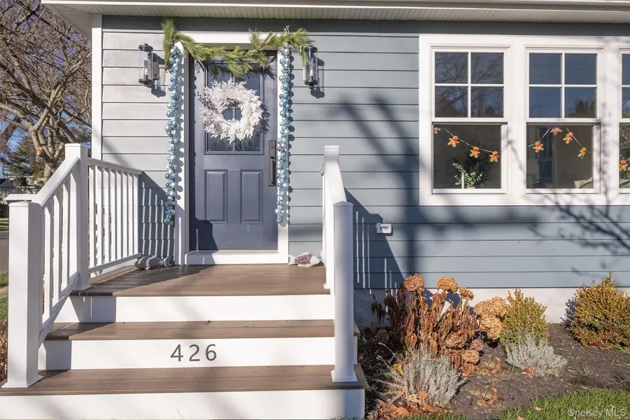 426 Clark Street, Greenport, NY 11944 - Image #3