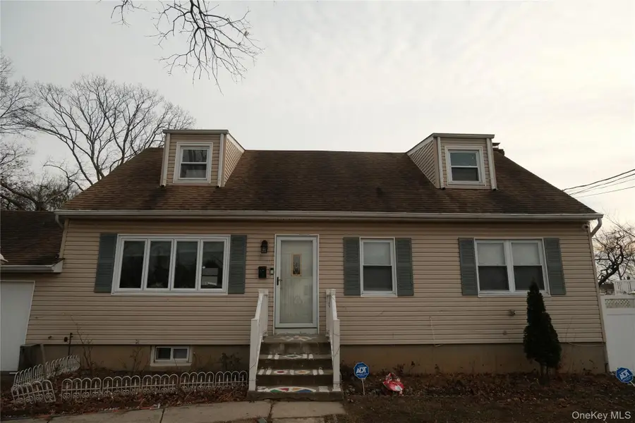 839 7th Street, West Babylon, NY 11704 - #3