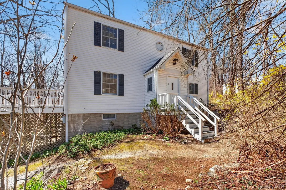 11 Shawnee Road, Putnam Valley, NY 10579 - #1