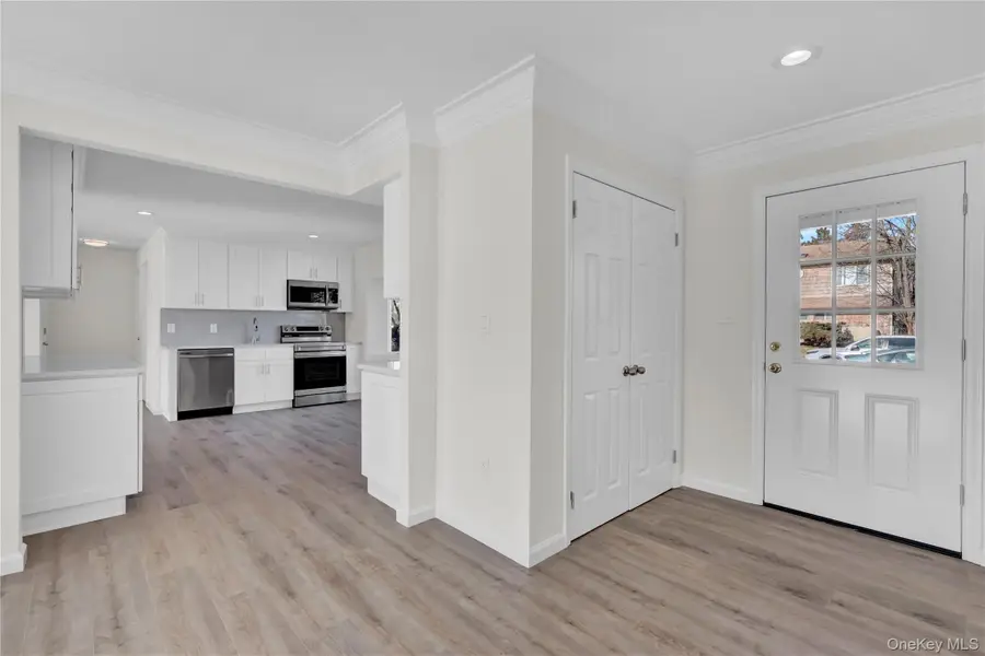 21 Piper Lane, Levittown, NY 11756 - Image #3