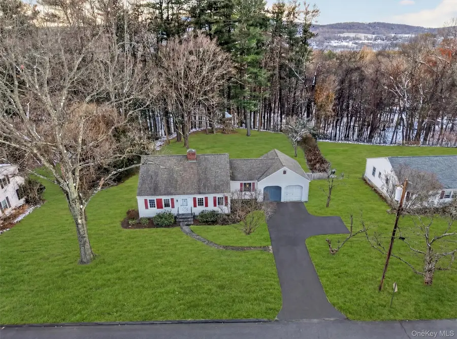 15 Valley View Road, Hyde Park, NY 12538 - Image #2