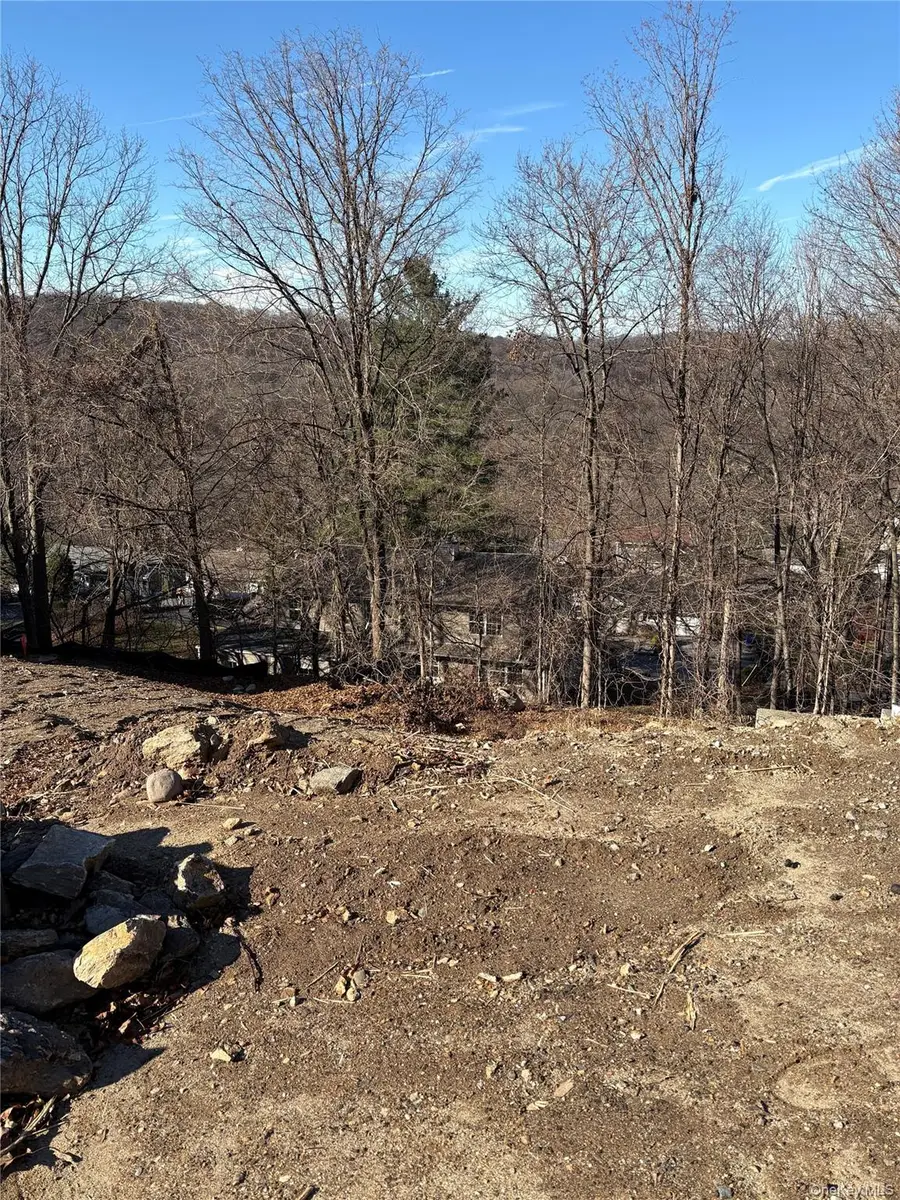 775 Linda Avenue, Thornwood, NY 10594 - Image #2