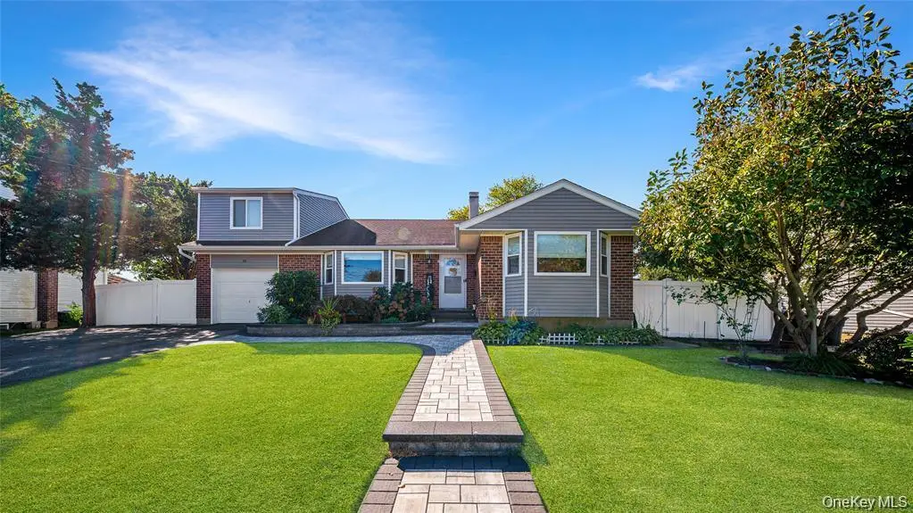 10 Ponder Lane, Deer Park, NY 11729 - Image #1