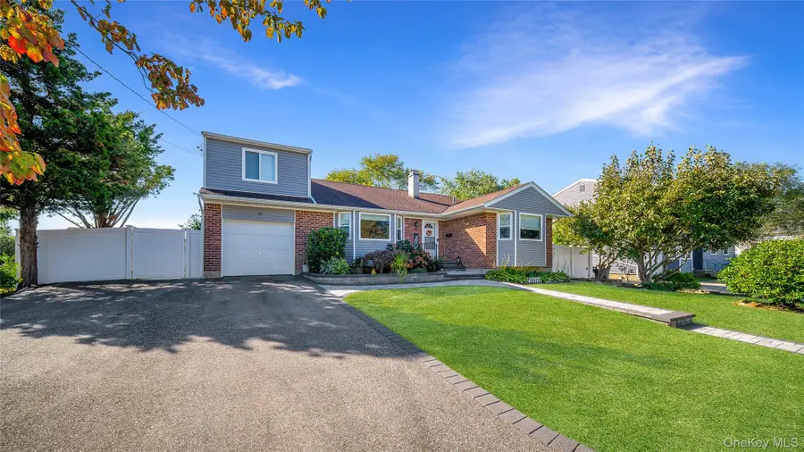 10 Ponder Lane, Deer Park, NY 11729 - Image #3