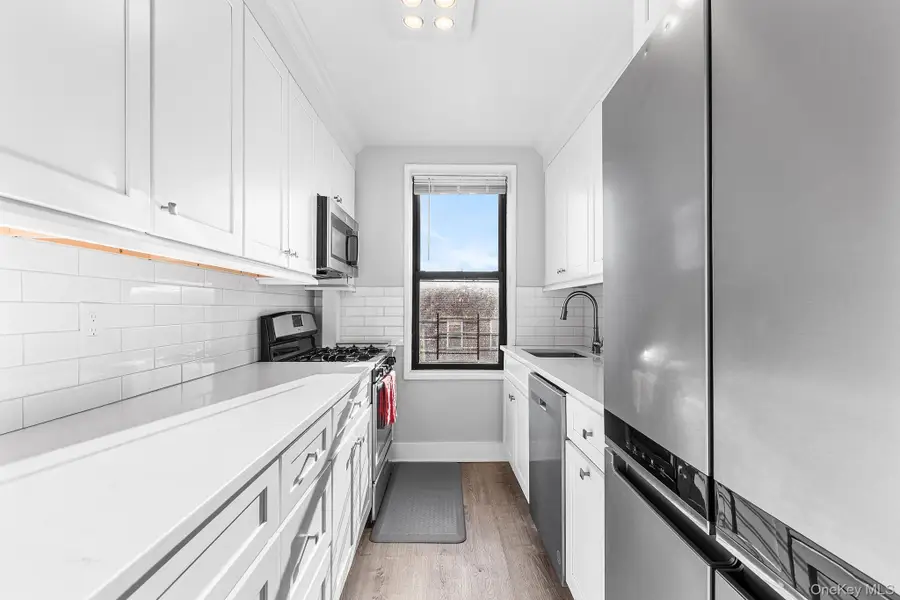 525 W 235th Street #7E, Bronx, NY 10463 - Image #2