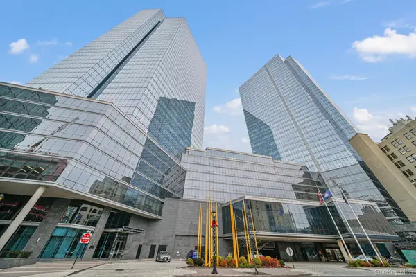 1 Renaissance Square #15E, White Plains, NY 10601