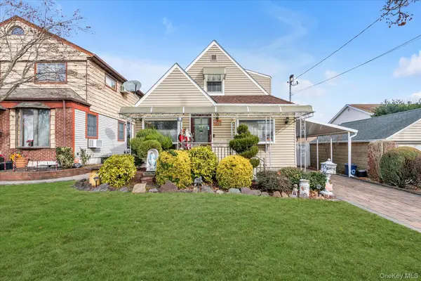 1006 N 7th Street, New Hyde Park, NY 11040