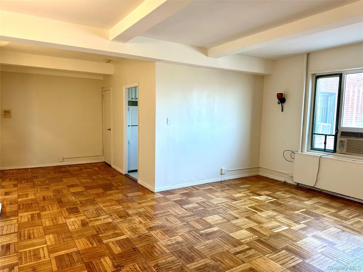 20 Metropolitan Oval #11A, Bronx, NY 10462 - Image #1