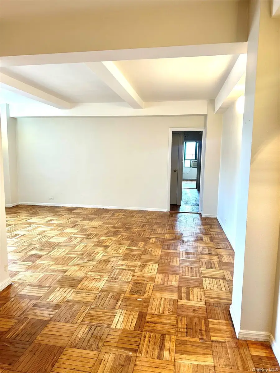 20 Metropolitan Oval #11A, Bronx, NY 10462 - Image #2