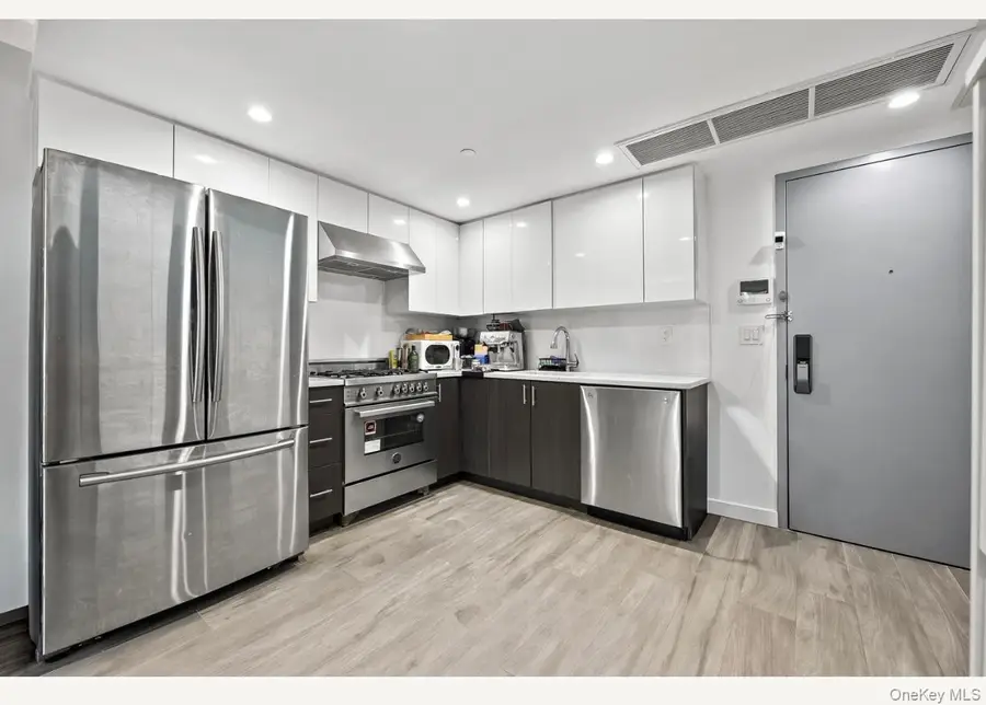 97-45 63 Drive Unit #6a, Rego Park, NY 11374 - Image #3